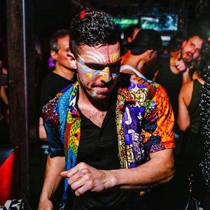 Meet your Posher, Christopher